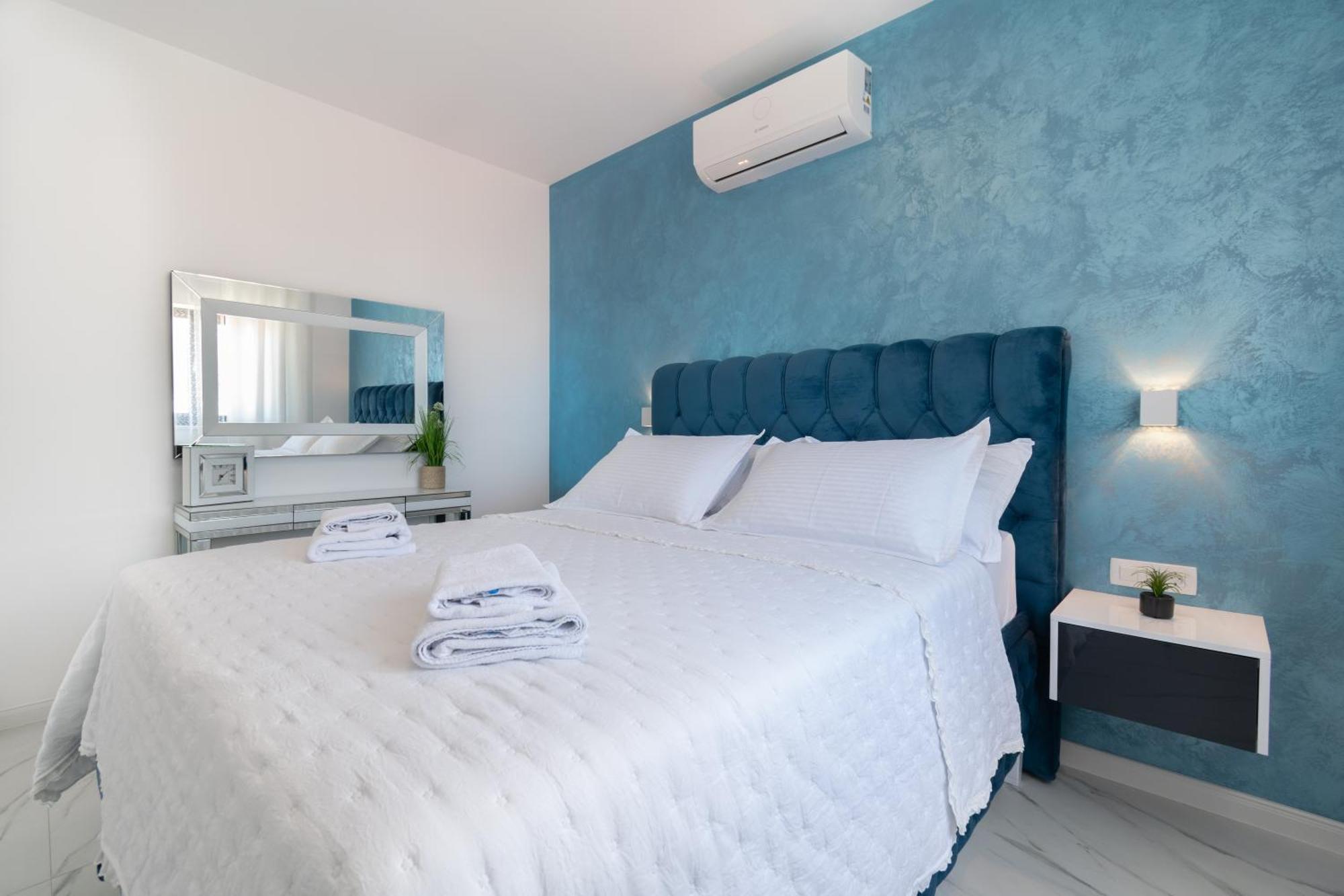 Lux Penthouse Panoramic View With Jacuzzi Makarska Exterior foto